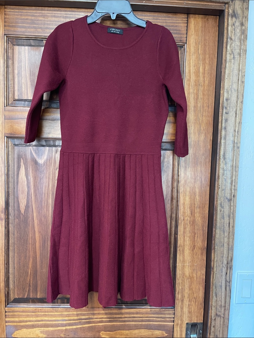 Forecast designed in Australia knit pleated skirt dress size 4